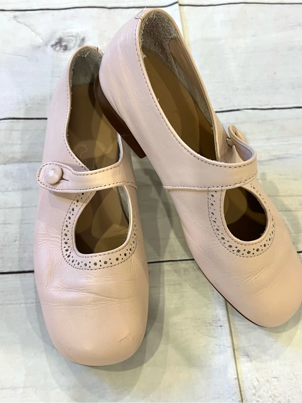 Papanatas Mary Jane Leather Flats in Light Pink